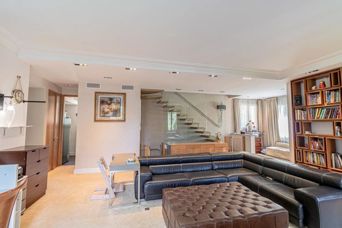 Image No.13-3 Bed House for sale