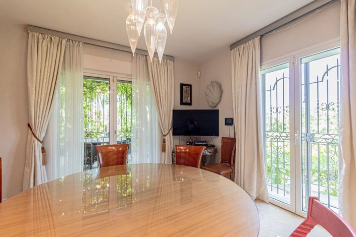 Image No.15-3 Bed House for sale