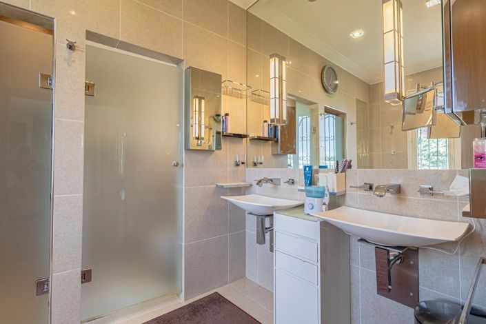 Image No.19-3 Bed House for sale