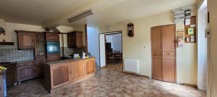 Image No.5-5 Bed House for sale
