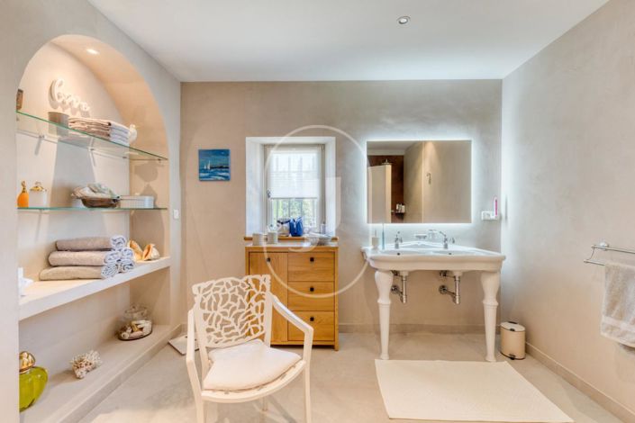 Image No.11-Maison de 5 chambres à vendre à Cheval-Blanc