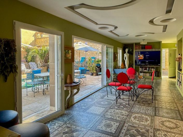 Image No.15-9 Bed House for sale