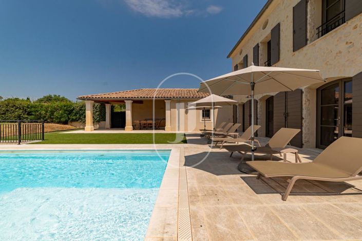 Image No.1-4 Bed House for sale