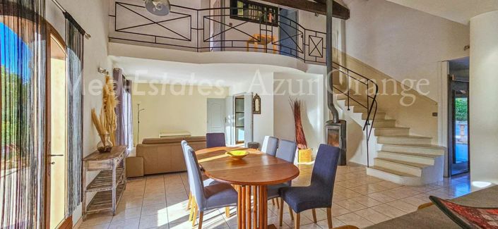 Image No.5-Maison de 9 chambres à vendre à Le Plan-de-la-Tour