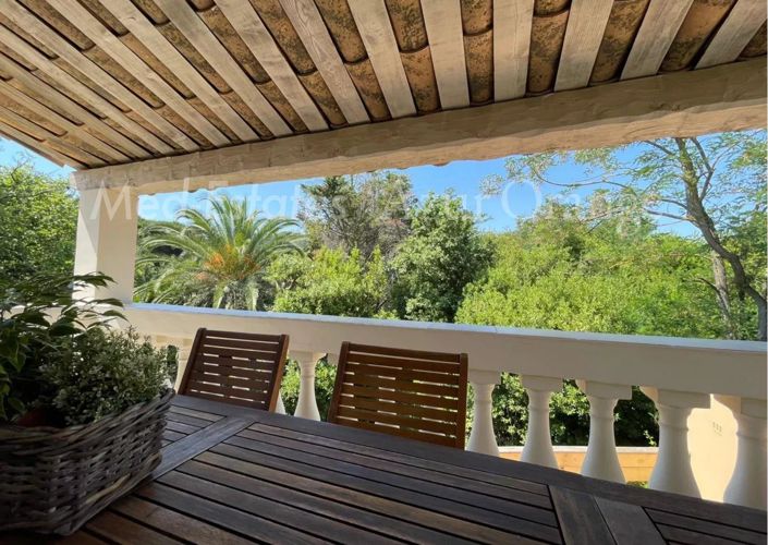 Image No.1-4 Bed House for sale