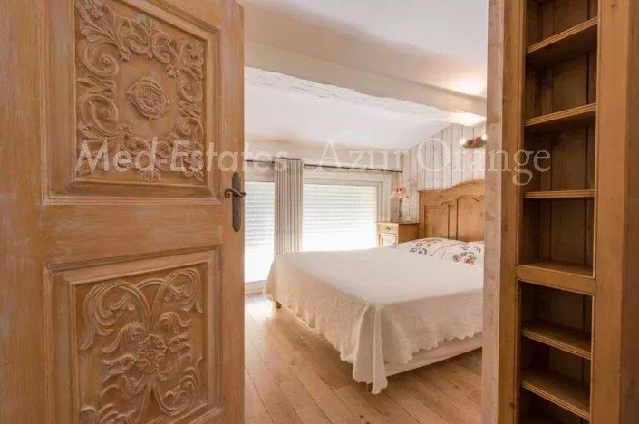 Image No.12-4 Bed House for sale