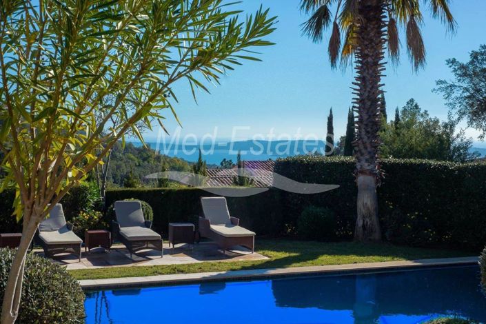 Image No.1-4 Bed House for sale