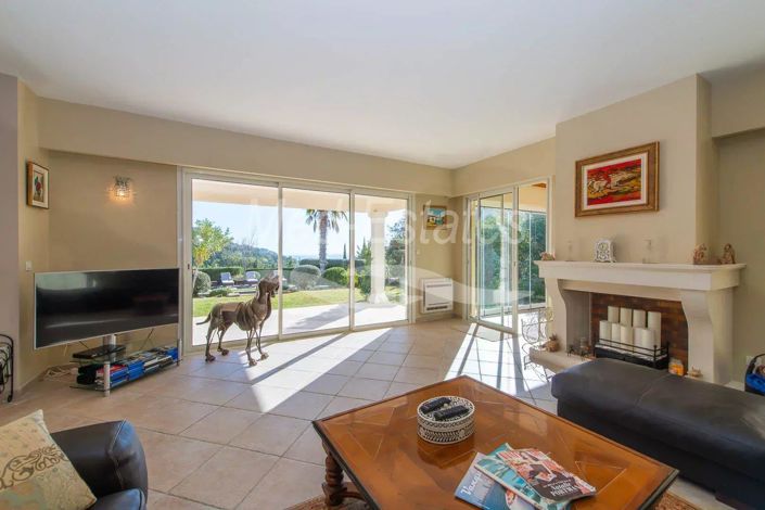 Image No.6-4 Bed House for sale