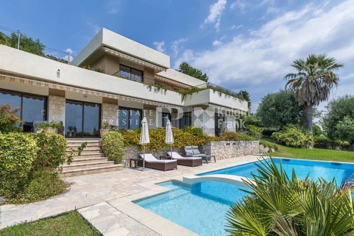 Image No.1-4 Bed House for sale