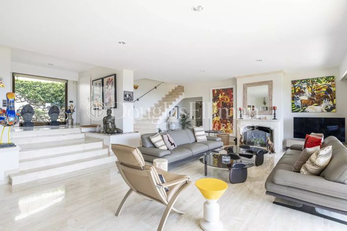 Image No.5-4 Bed House for sale