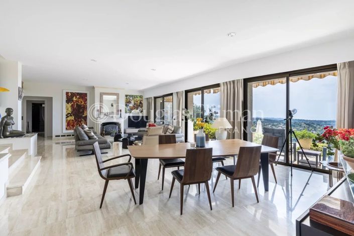 Image No.6-4 Bed House for sale