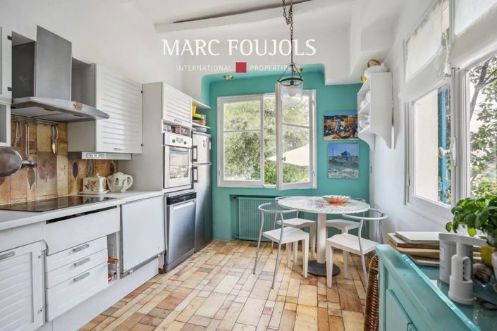 Image No.5-2 Bed House for sale