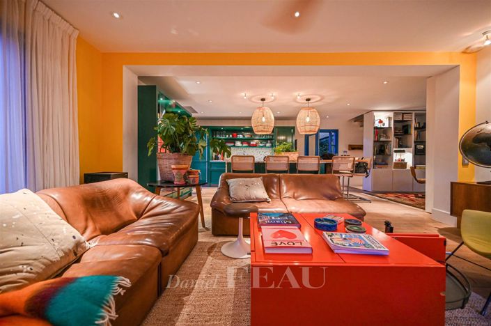 Image No.6-4 Bed House for sale