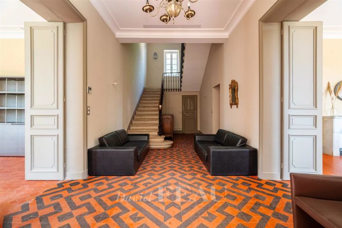 Image No.13-10 Bed House for sale