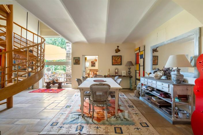 Image No.11-7 Bed House for sale