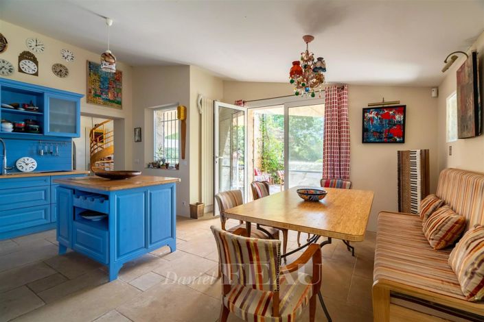 Image No.14-7 Bed House for sale