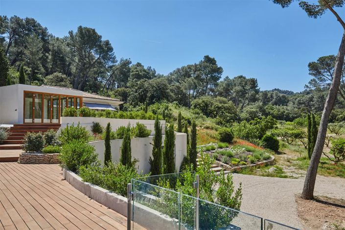 Image No.3-5 Bed House for sale