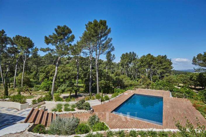 Image No.6-5 Bed House for sale