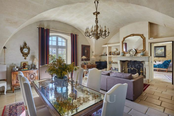 Image No.8-5 Bed House for sale