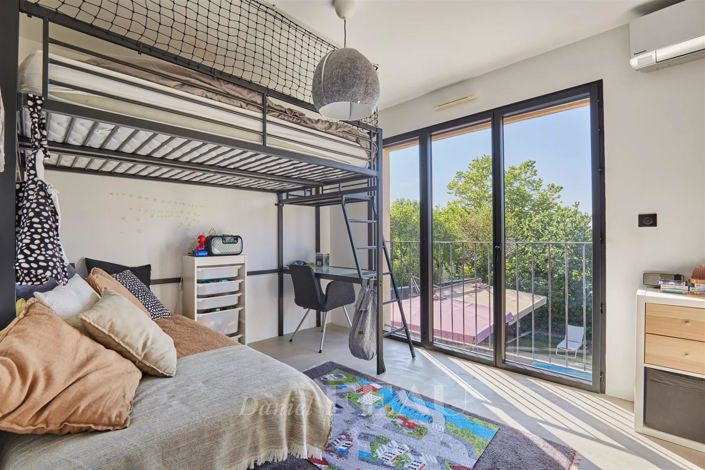 Image No.11-4 Bed House for sale