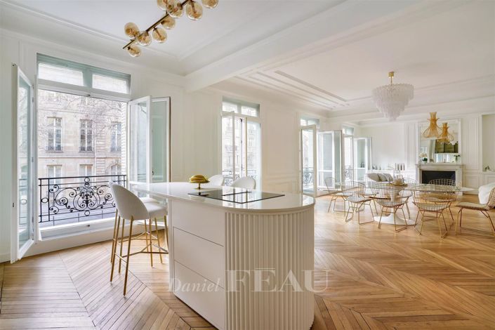 Image No.1-4 Bed Apartment for sale