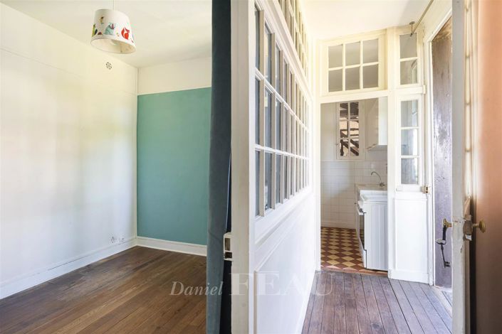 Image No.12-5 Bed House for sale