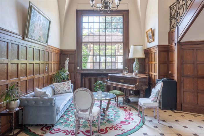 Image No.17-5 Bed House for sale