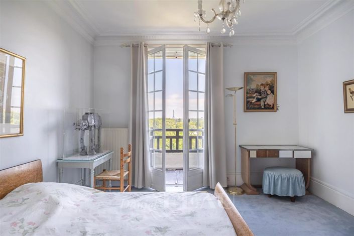 Image No.25-5 Bed House for sale