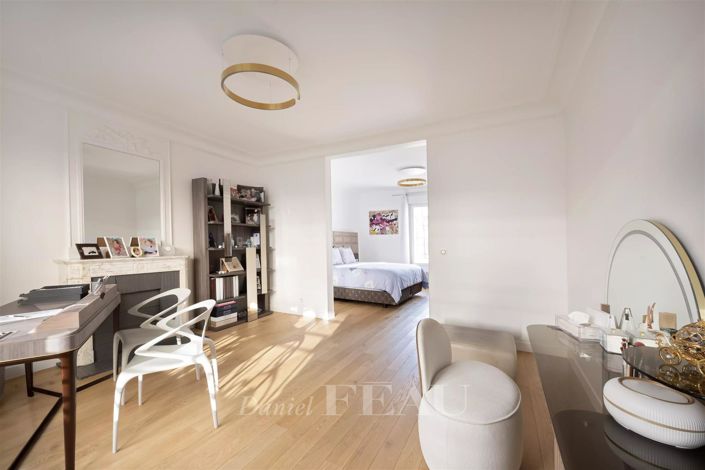 Image No.14-4 Bed House for sale