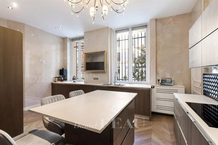 Image No.17-4 Bed Apartment for sale