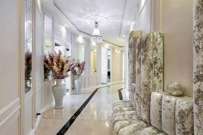 Image No.20-4 Bed Apartment for sale