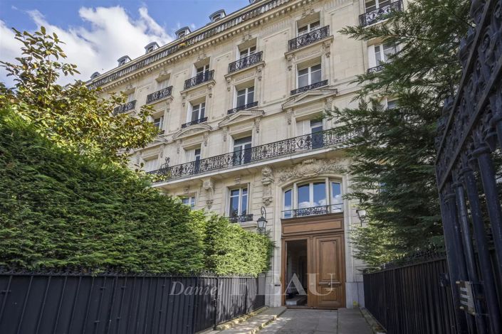 Image No.29-4 Bed Apartment for sale