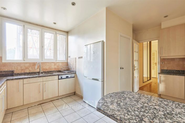 Image No.13-3 Bed Apartment for sale