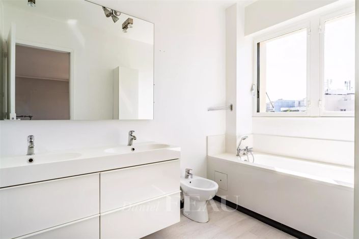 Image No.10-4 Bed Apartment for sale