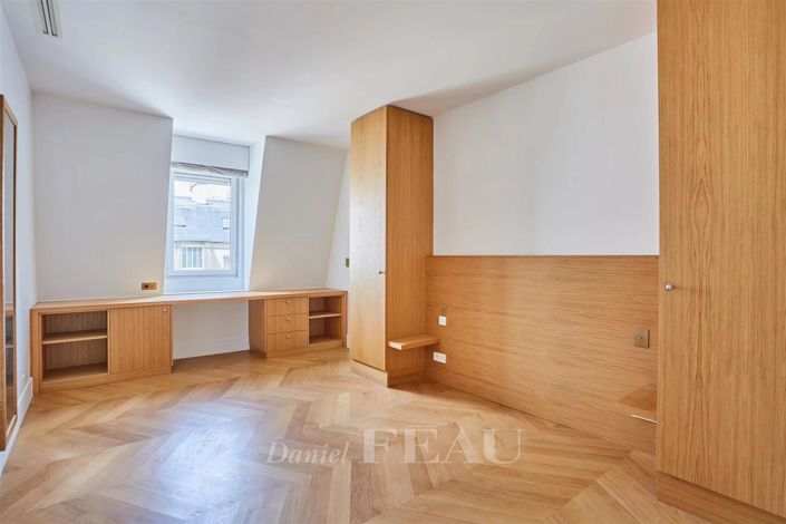 Image No.12-4 Bed Apartment for sale