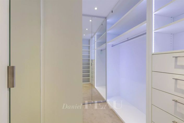 Image No.14-3 Bed Apartment for sale