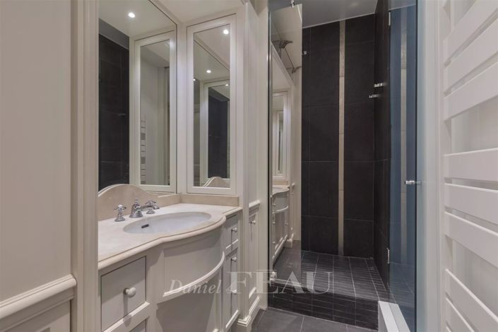 Image No.15-3 Bed Apartment for sale