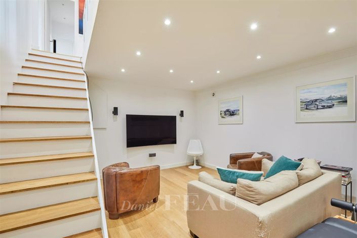 Image No.14-3 Bed Apartment for sale