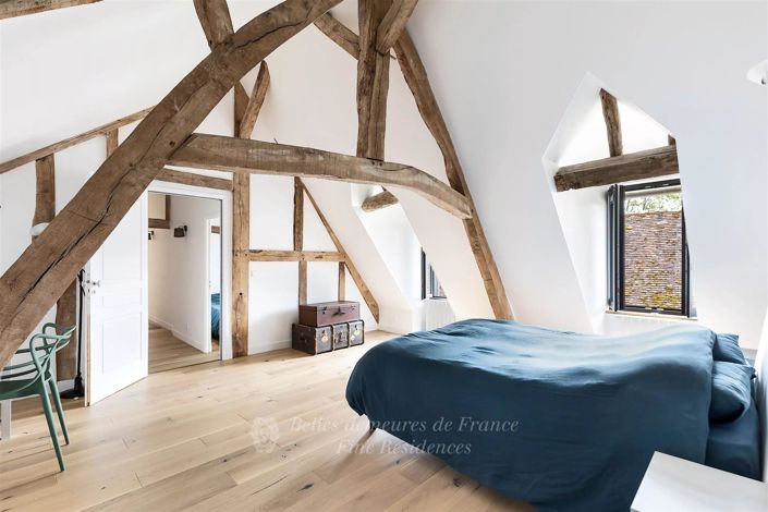 Image No.9-5 Bed House for sale