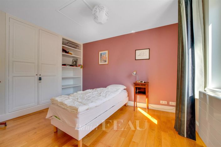 Image No.12-4 Bed House for sale