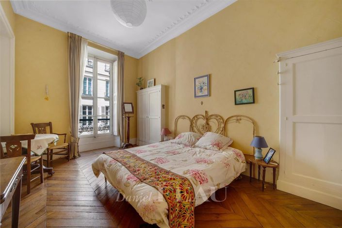 Image No.10-5 Bed Apartment for sale