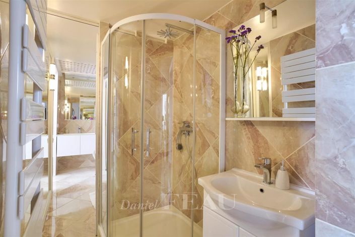 Image No.8-Appartement de 4 chambres à vendre à Versailles