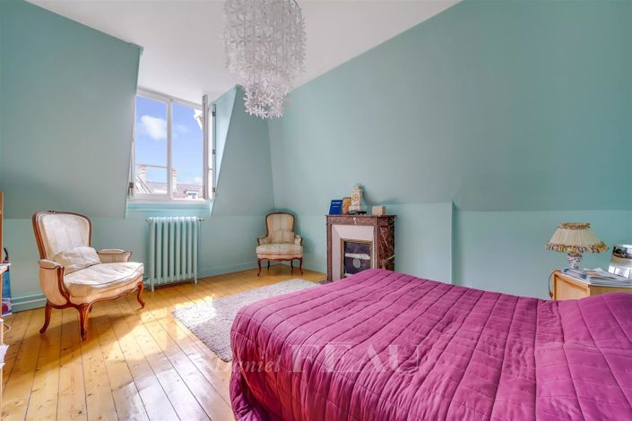 Image No.15-6 Bed House for sale