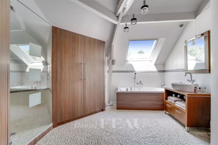 Image No.19-3 Bed House for sale