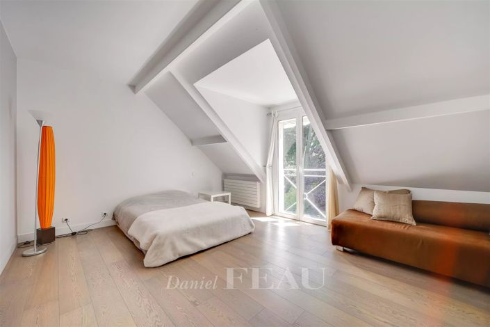 Image No.21-3 Bed House for sale