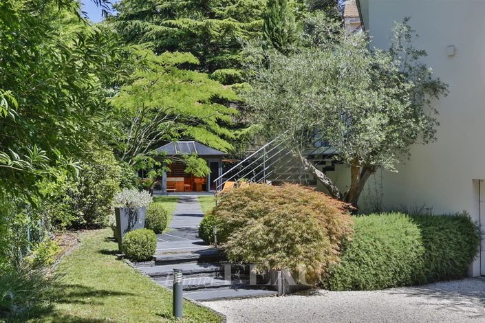 Image No.3-3 Bed House for sale