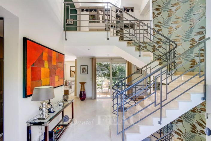 Image No.8-3 Bed House for sale