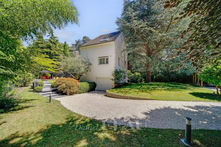 Image No.9-3 Bed House for sale