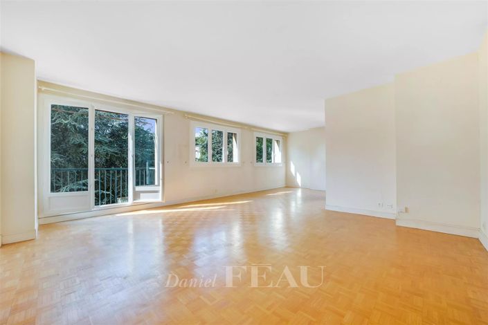 Image No.10-4 Bed Apartment for sale