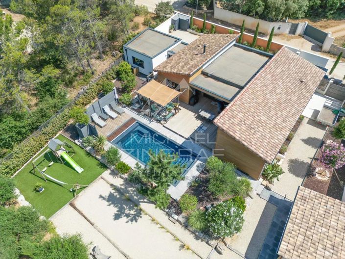 Image No.1-3 Bed House for sale